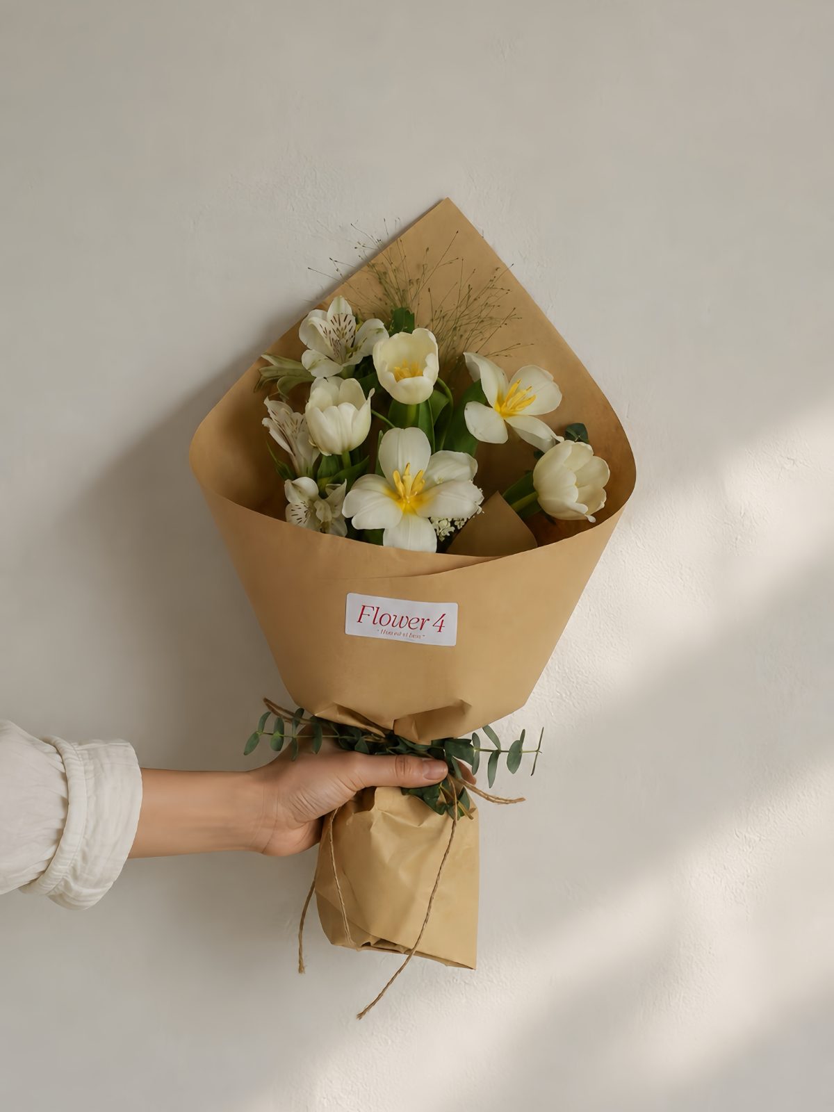 Bó 5 bông Tulip trắng Hà Lan